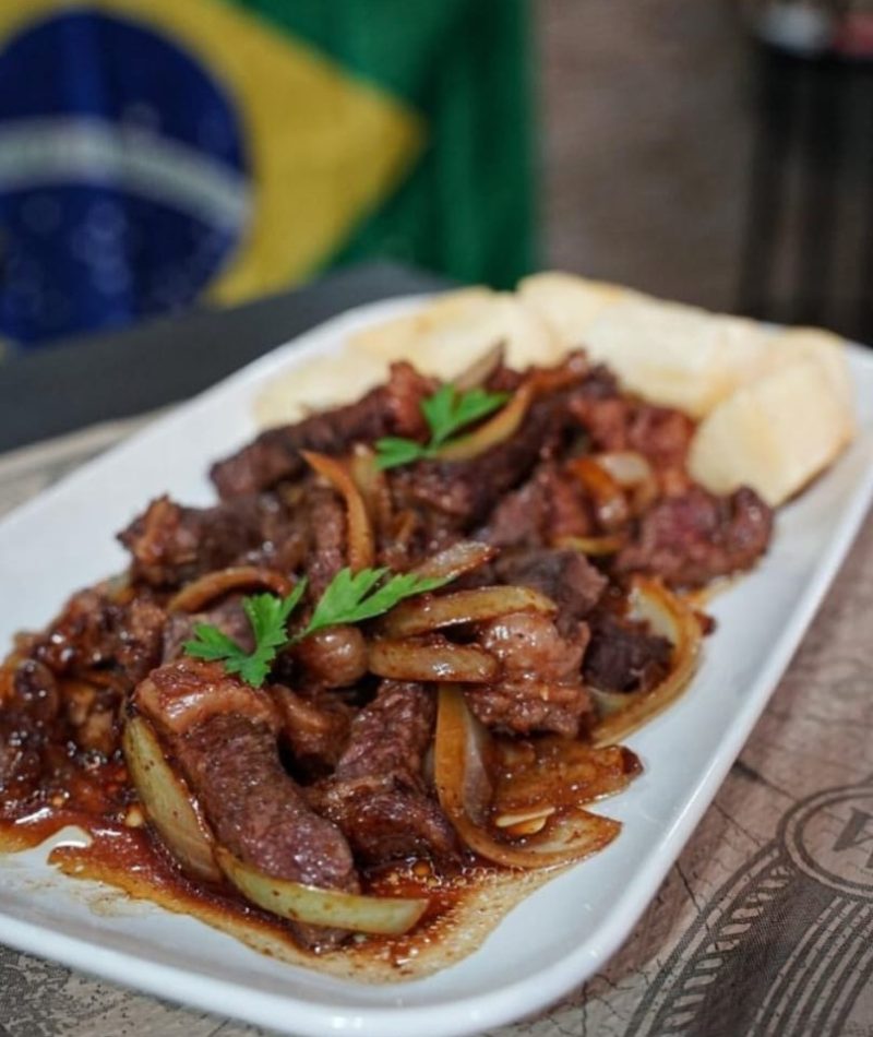 3 LA FILLE DU POULET