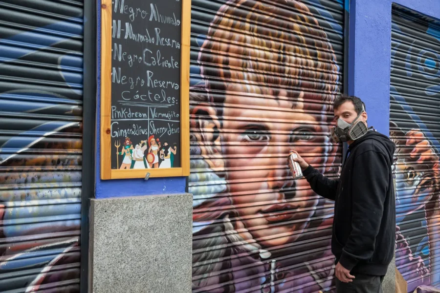 Basave_Cavanna_La_lonja_de_la_corrala_02_20