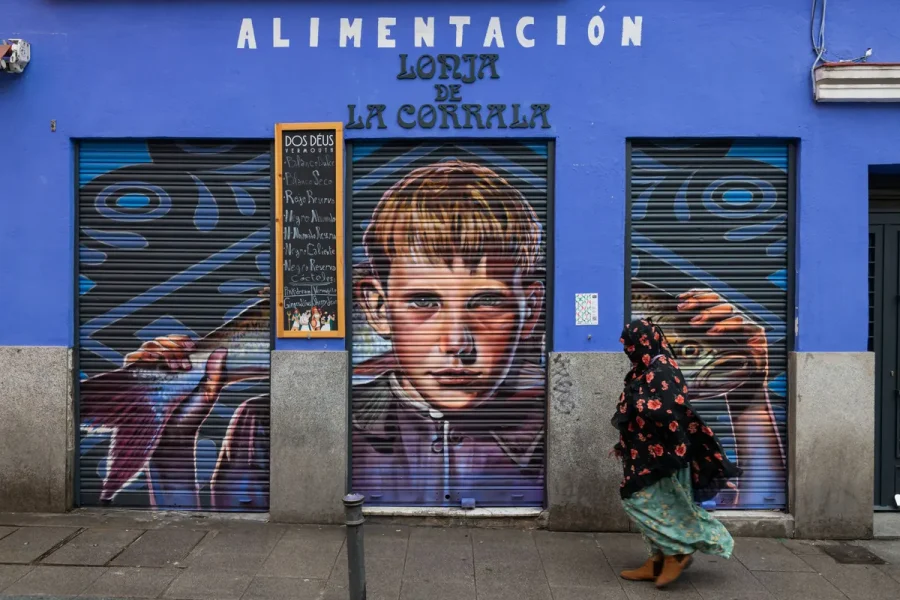 Basave_Cavanna_La_lonja_de_la_corrala_05