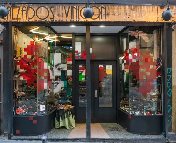 David Bella y Sara Tébar - Calzados Vinigón