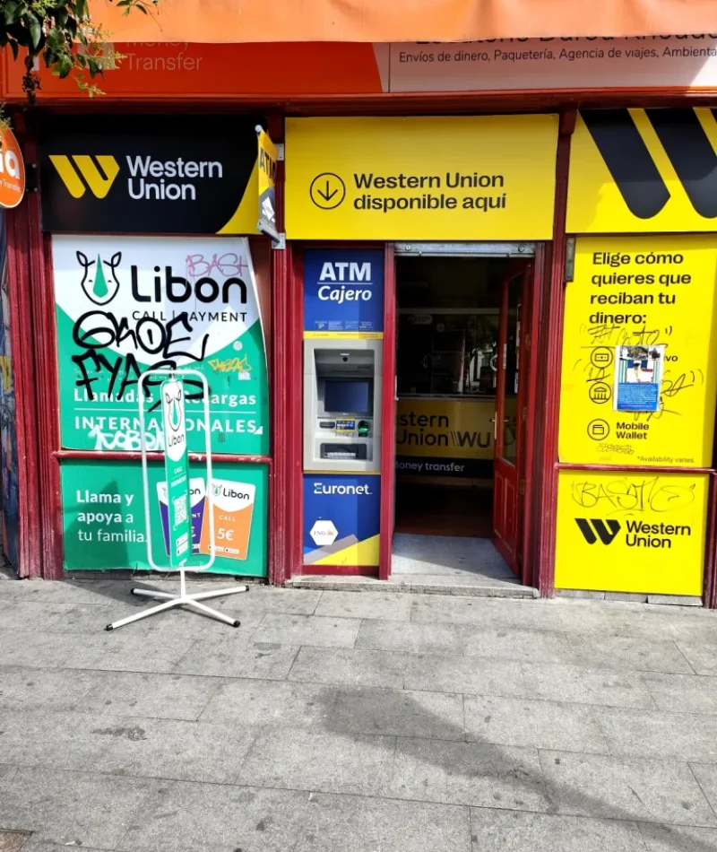 LOCUTORIO-TOUBA-DAROU-KHOUDOSS3-BAMBA-KANE-768x1024