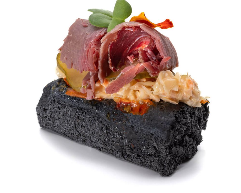 hartem-focaccia-negra-de-pastrami-de-leon-01