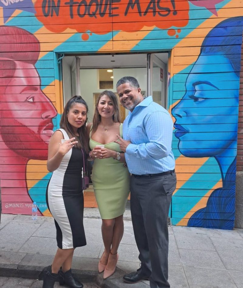 un-toque-mas-768x1024